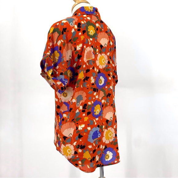Cabi Replay Top # 5892, Flower Toss Patterned Cap Sleeve V-neck Blouse, Small - Picture 7 of 16